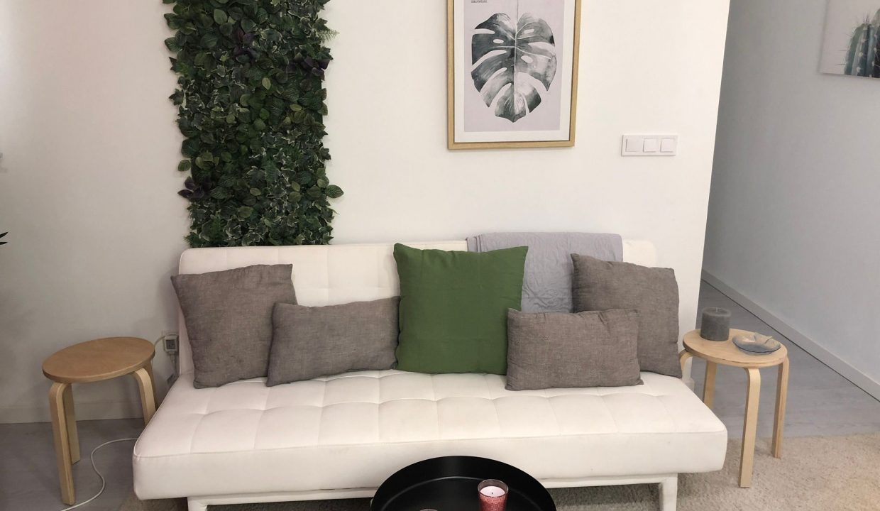 01b8c57c-6903-48e3-b5f0-daaf51e7fd9e