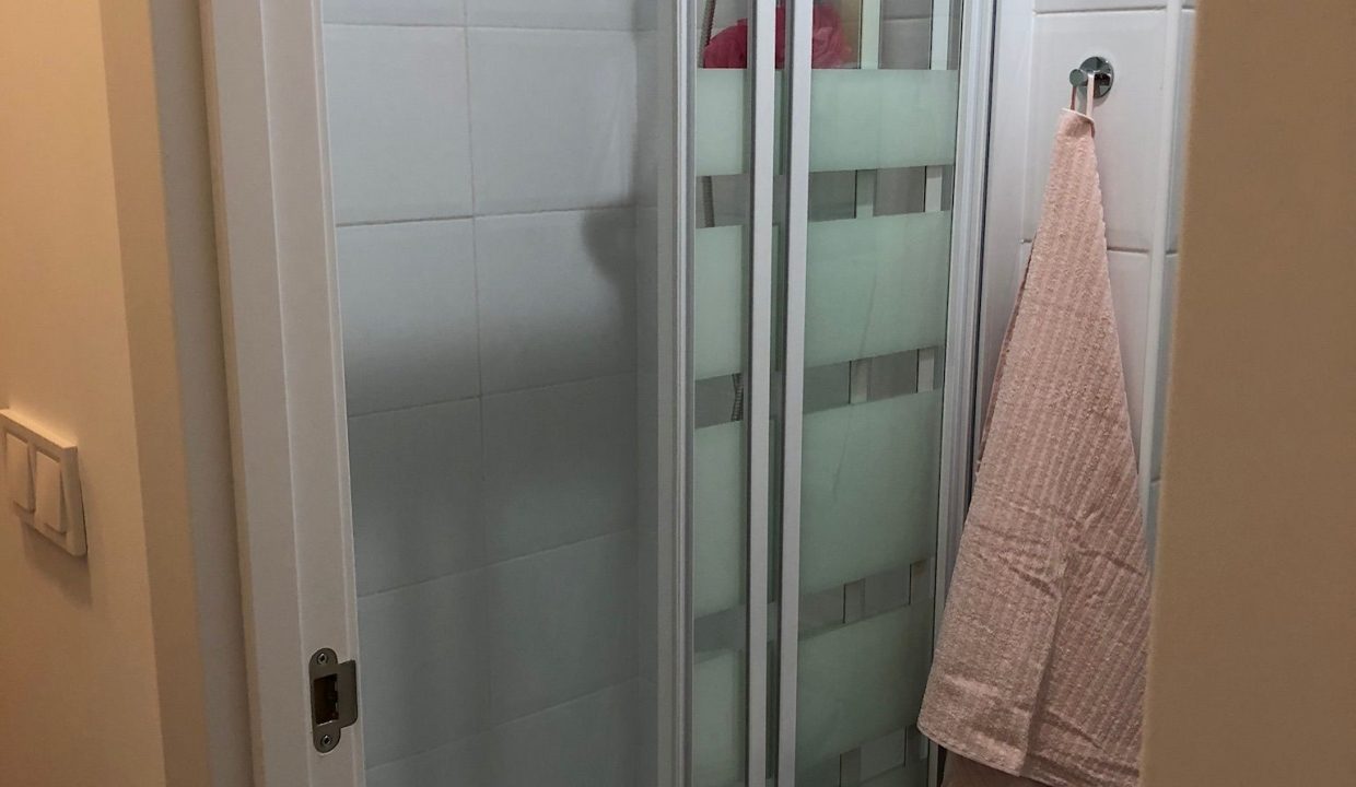 2b596e22-f027-4b56-8227-47dffe3d44e4