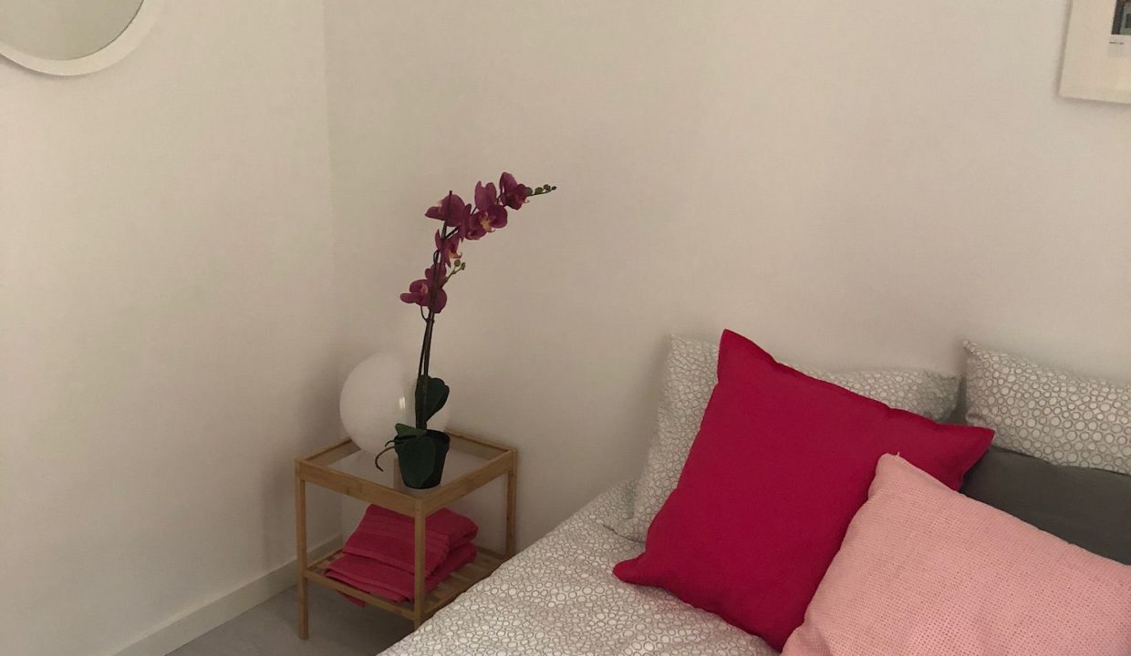 5e953990-fd58-4dee-9025-8e57e4a63ec0